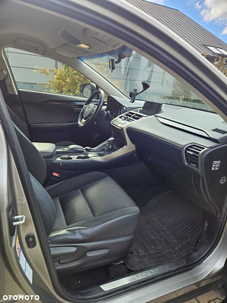 Lexus NX - 4