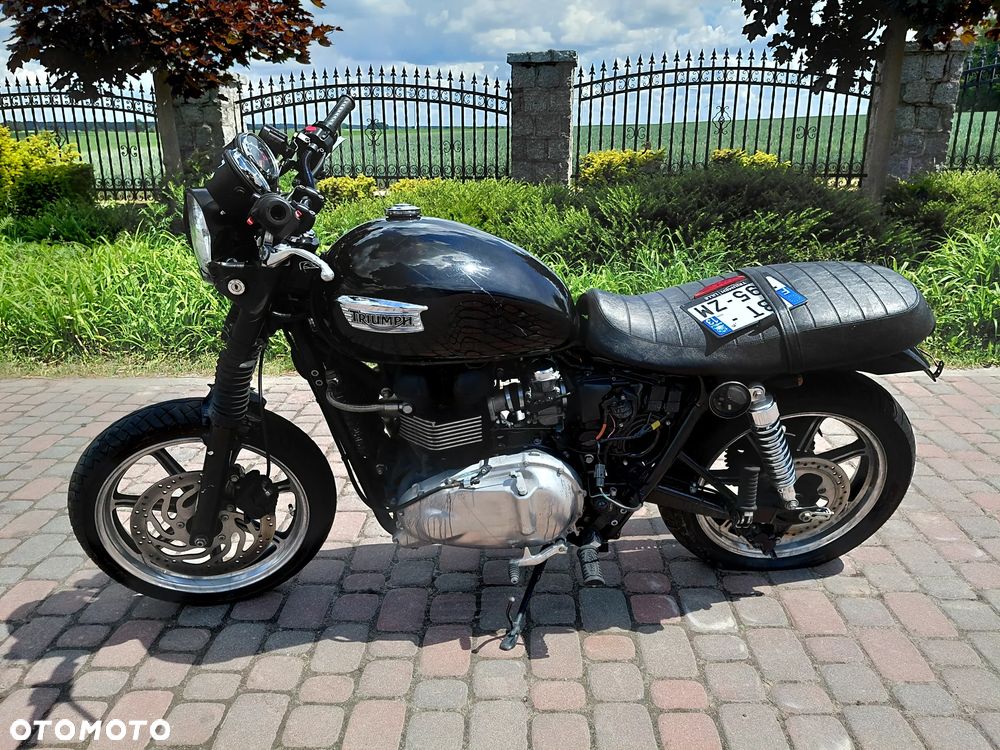 Triumph Bonneville - 3