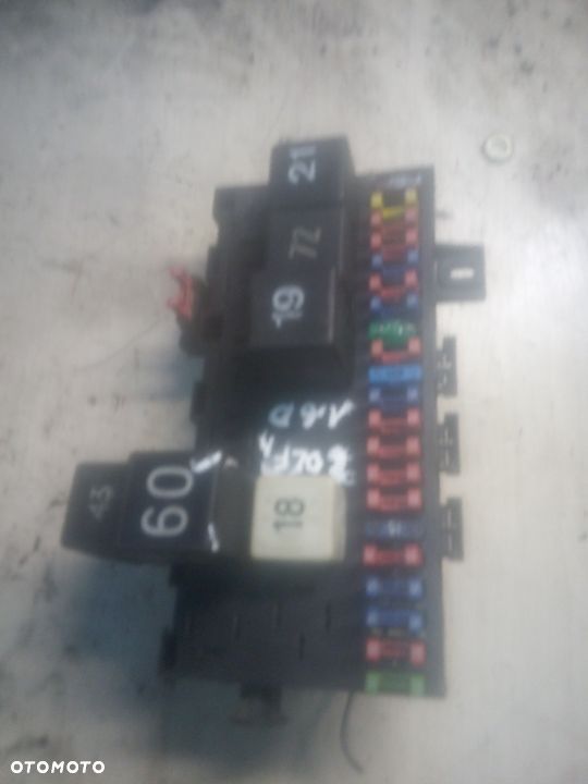 VW golf II jetta  skrzynka bezpieczników - 1