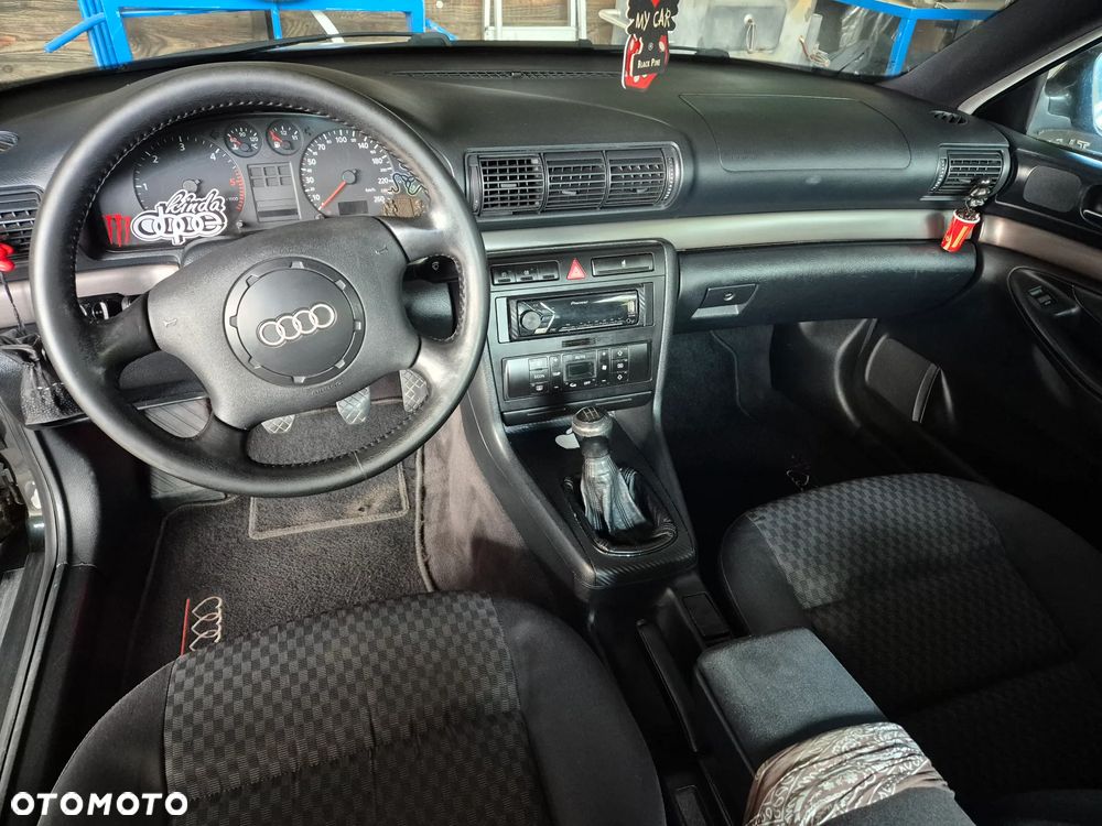Audi A4 Limousine - 20
