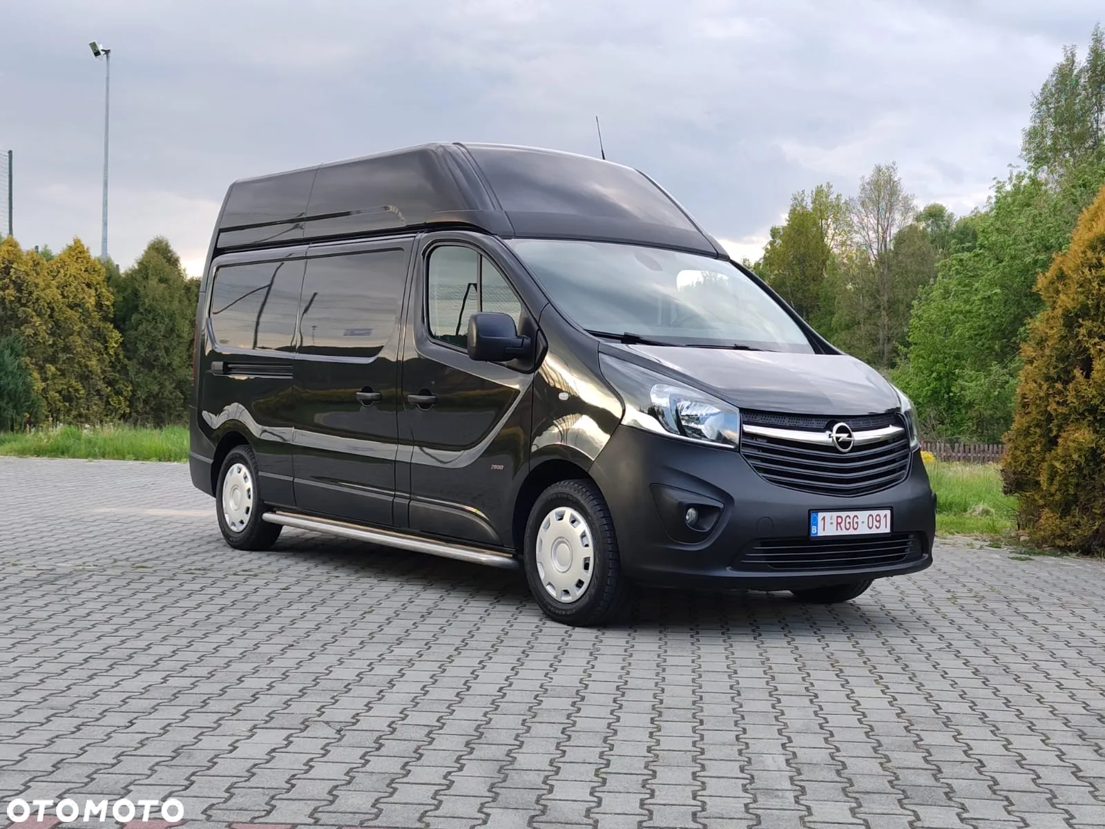 Opel Vivaro - 10