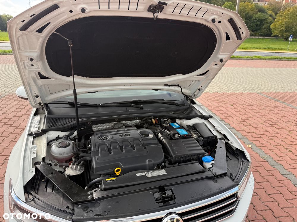 Volkswagen Passat - 6