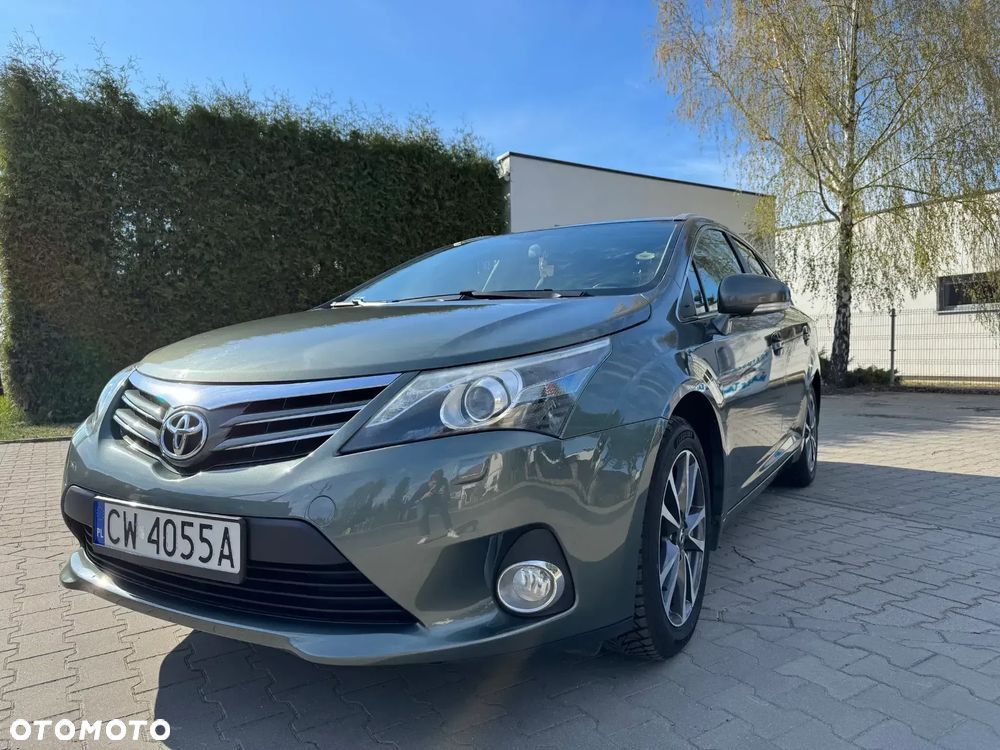 Toyota Avensis - 1
