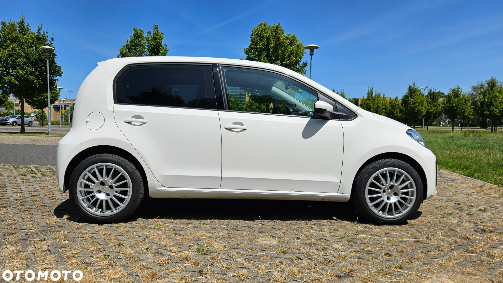 Volkswagen up! 1.0 move - 14