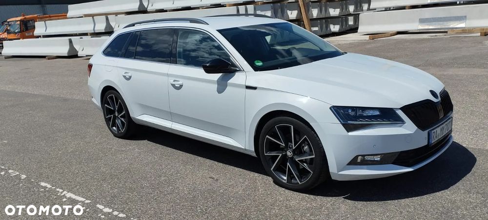 Skoda Superb 2.0 TDI Ambition DSG - 34