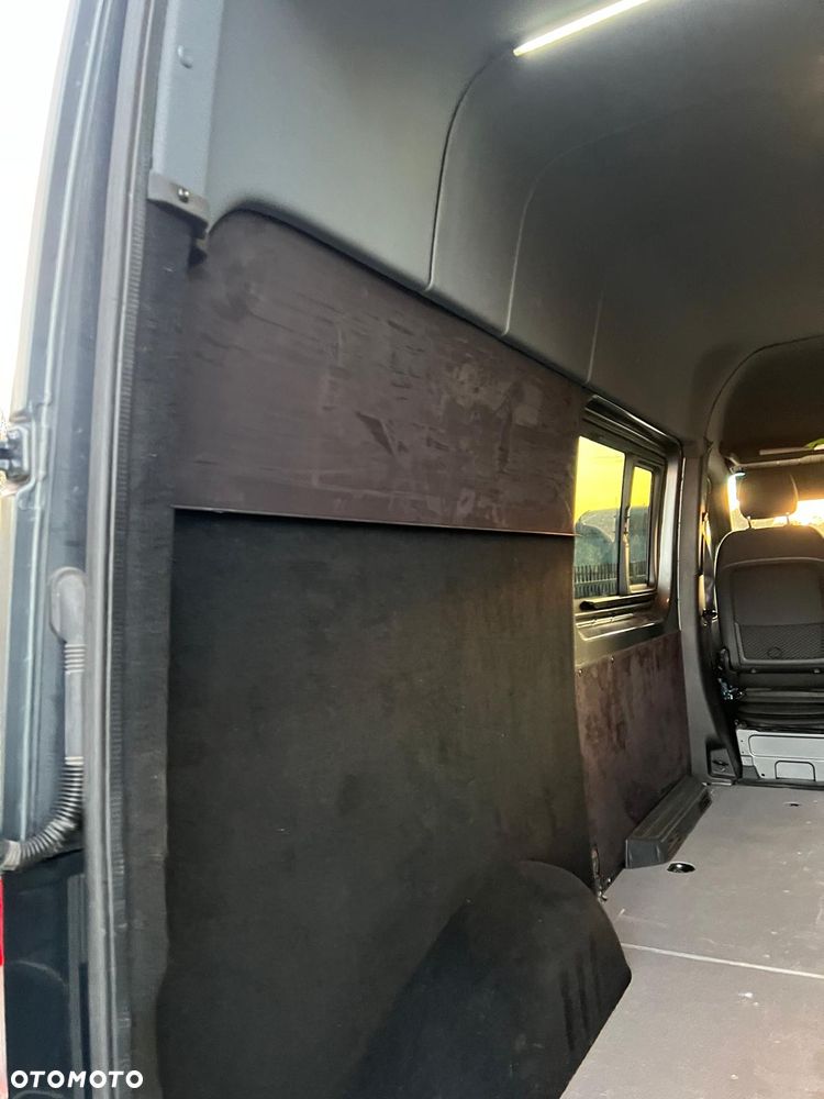 Mercedes-Benz Sprinter 319 V6 - 24