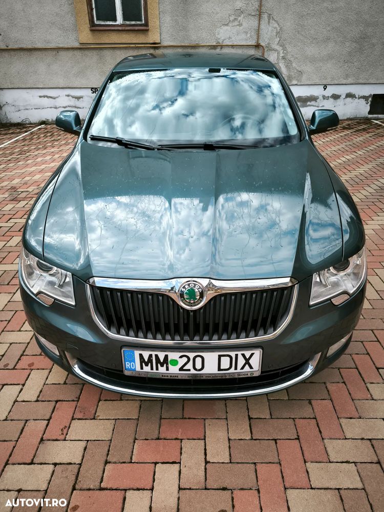 Skoda Superb Combi 2.0 TDI Ambition - 1