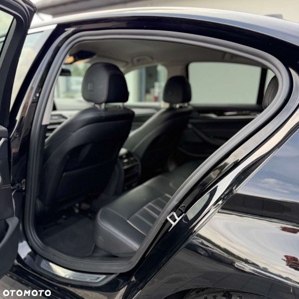 BMW Seria 5 - 21