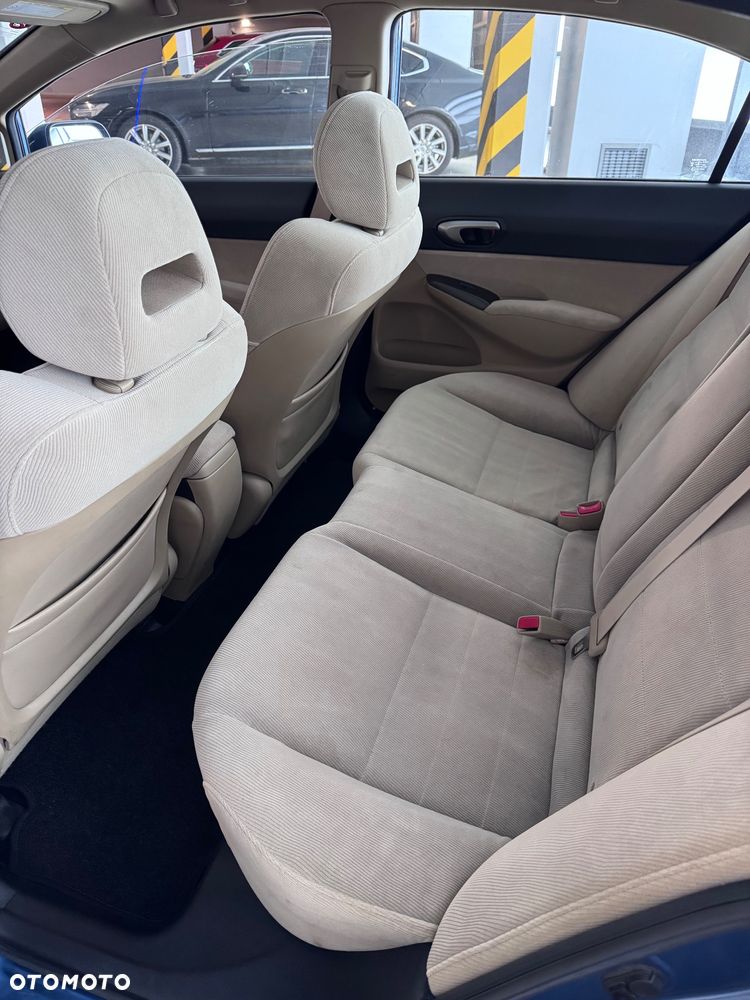 Honda Civic 1.8 Comfort - 9