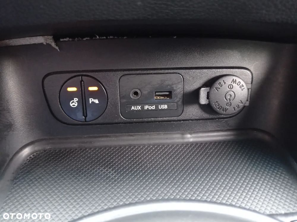 Kia Sportage 2,0 CRDI AWD Dream-Team Edition - 11