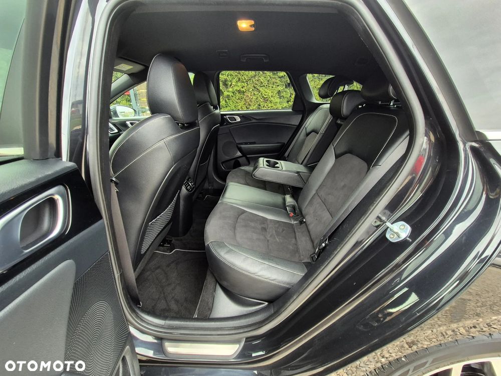 Kia Ceed 1.4 T-GDI OPF GT Line - 26