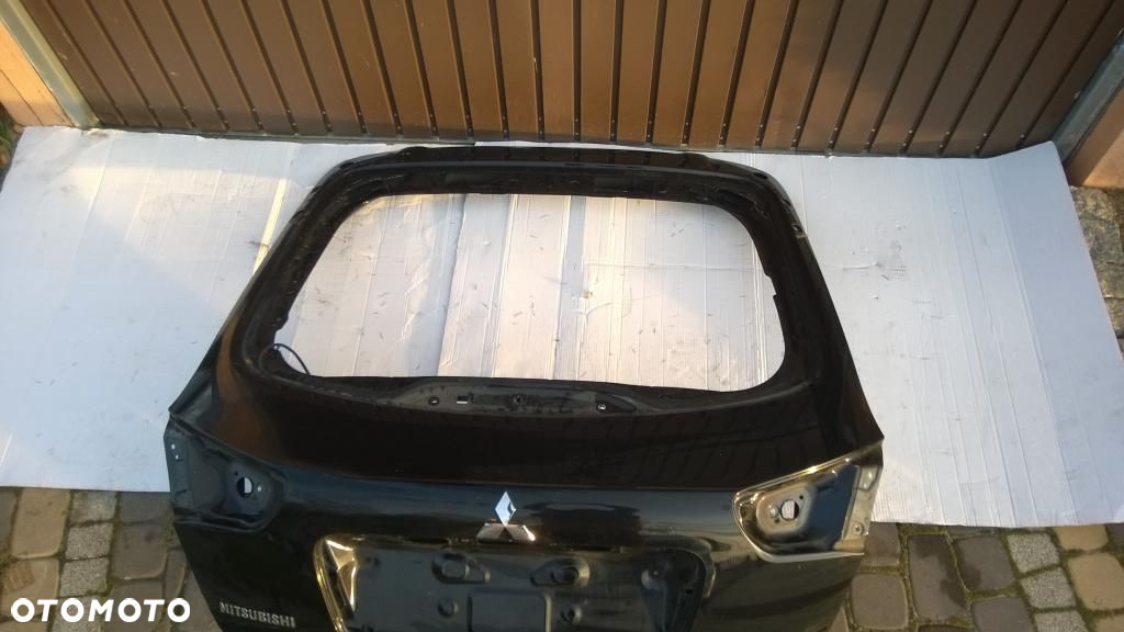 KLAPA TYŁ MITSUBISHI LANCER X SPORTBACK CZARNE - 2