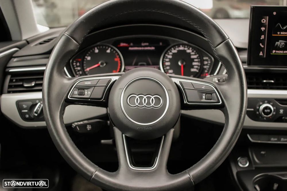 Audi A4 Avant 30 TDI S tronic - 13