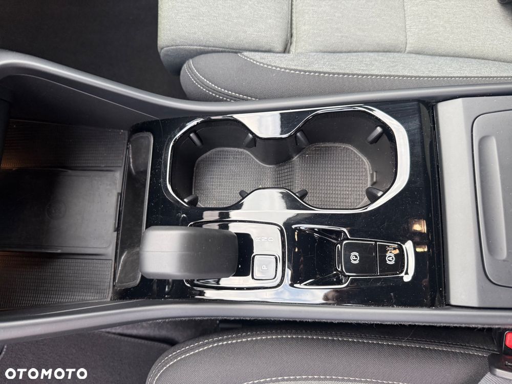 Volvo XC 40 - 20
