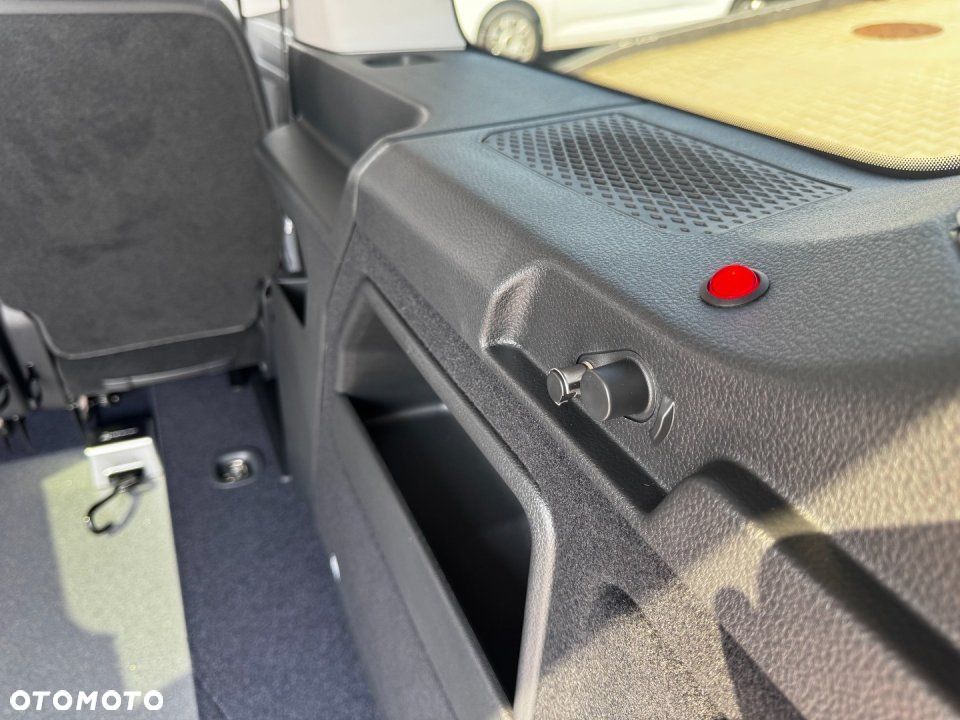 Ford Tourneo Connect - 23