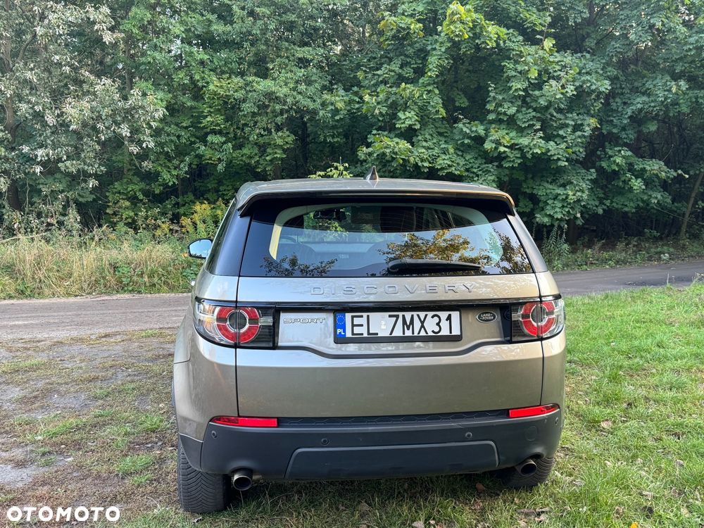 Land Rover Discovery Sport 2.0 D150 - 12