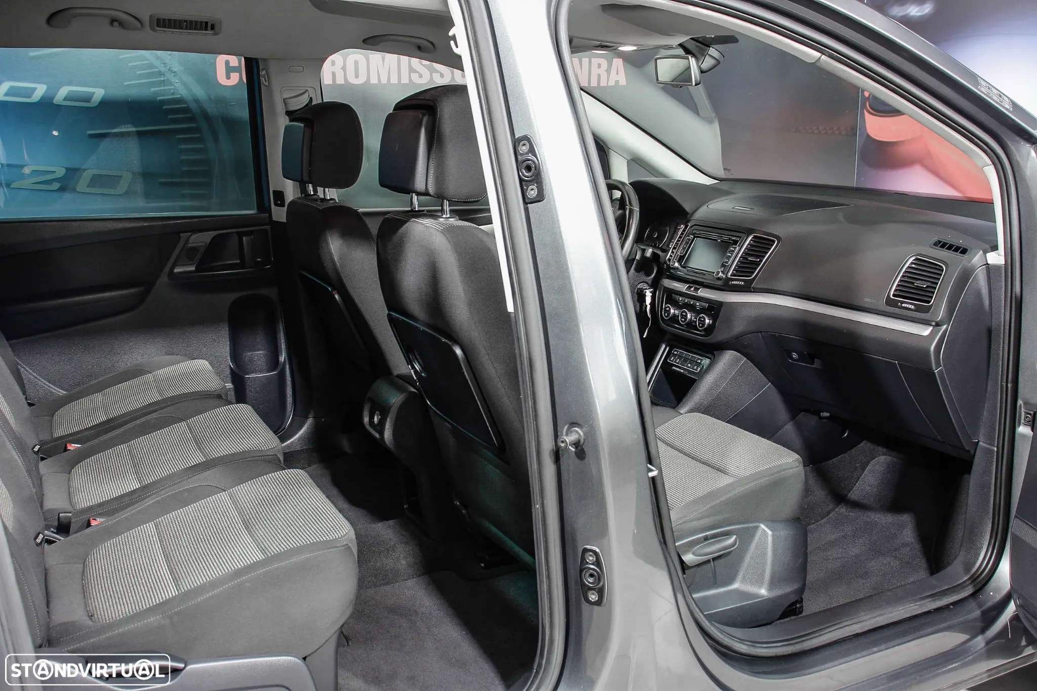 VW Sharan 2.0 TDI Confortline - 15