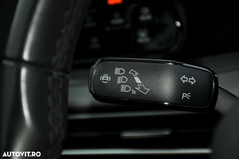 Volkswagen Golf - 12