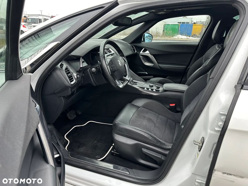 Citroën DS5 e-HDi 115 EGS6 SoChic - 12
