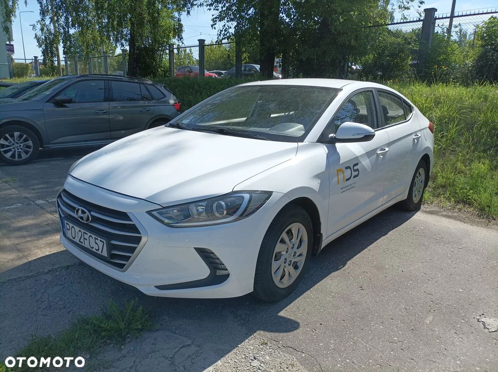 Hyundai Elantra 1.6 CRDi Classic + - 2