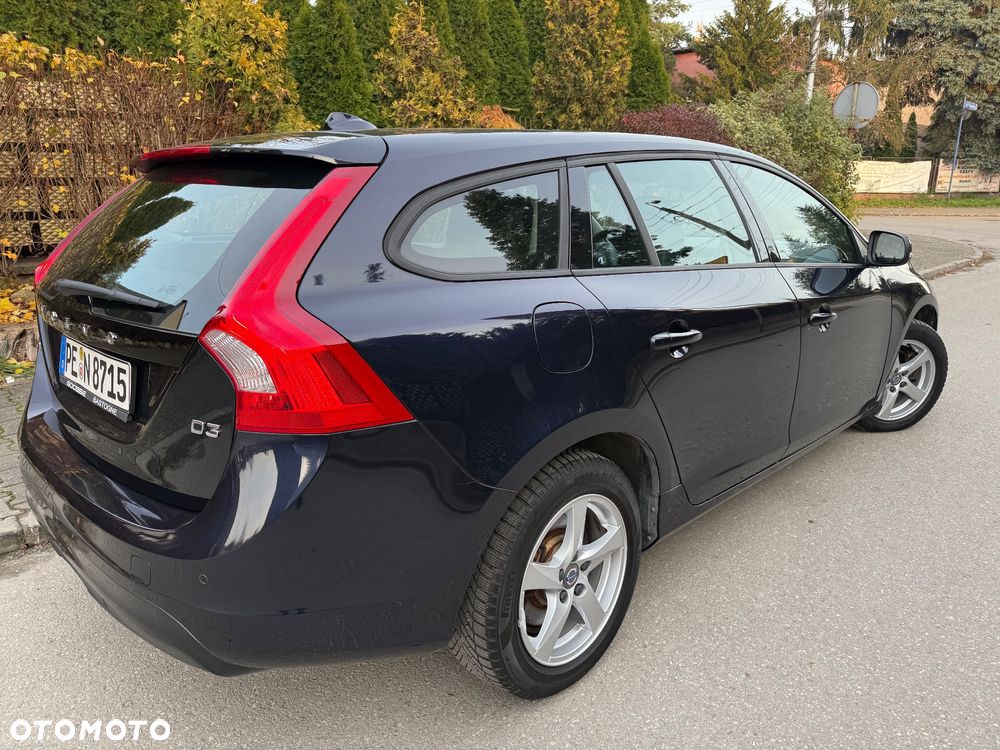 Volvo V60 D3 Summum - 25