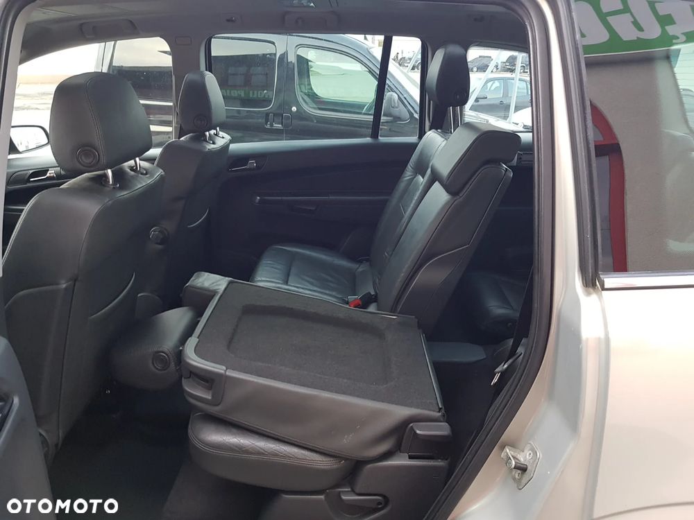 Opel Zafira 2.2 Cosmo - 16