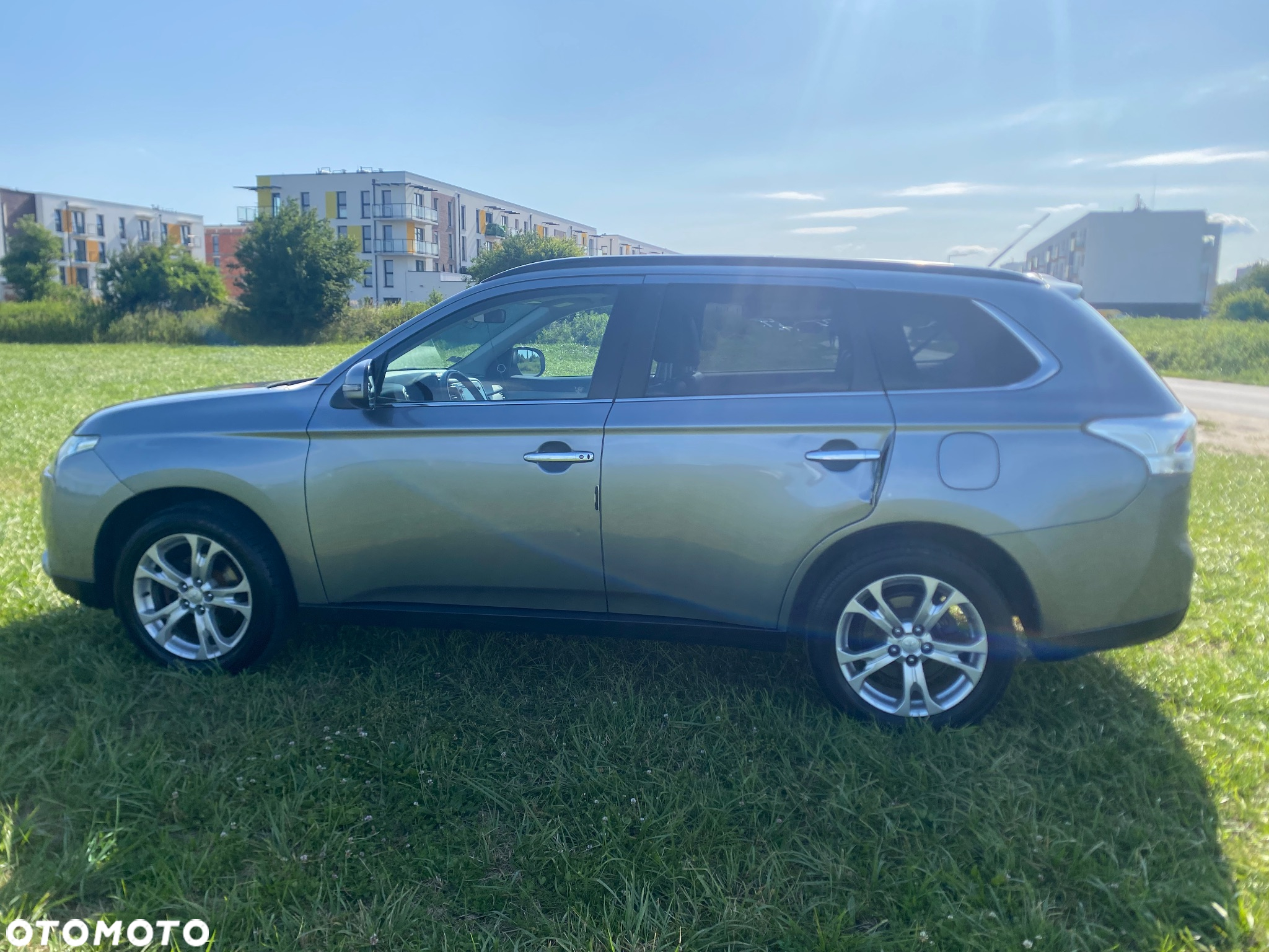 Mitsubishi Outlander 2.2 DID Instyle Navi - 3