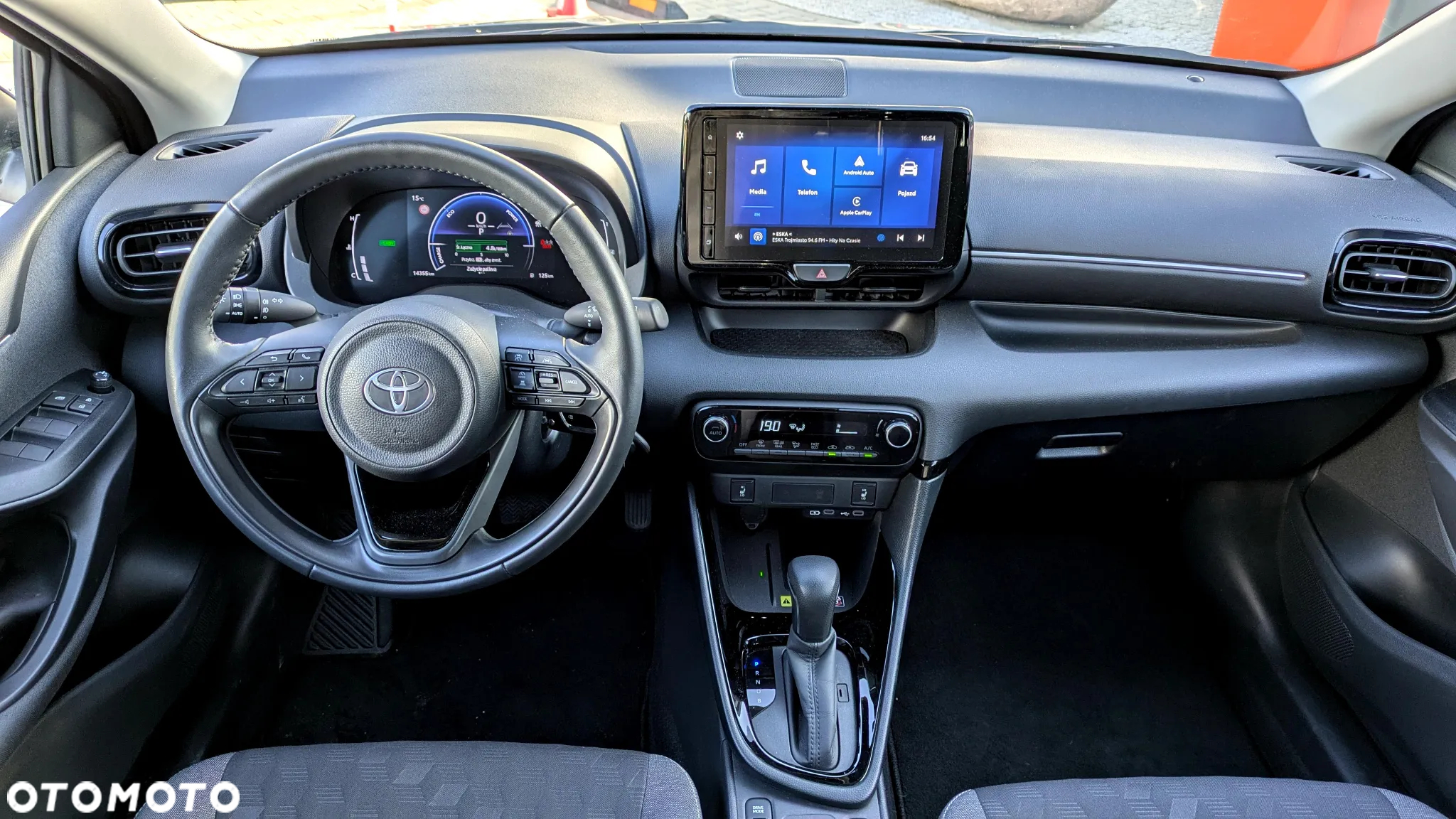 Toyota Yaris Hybrid 1.5 Style - 9