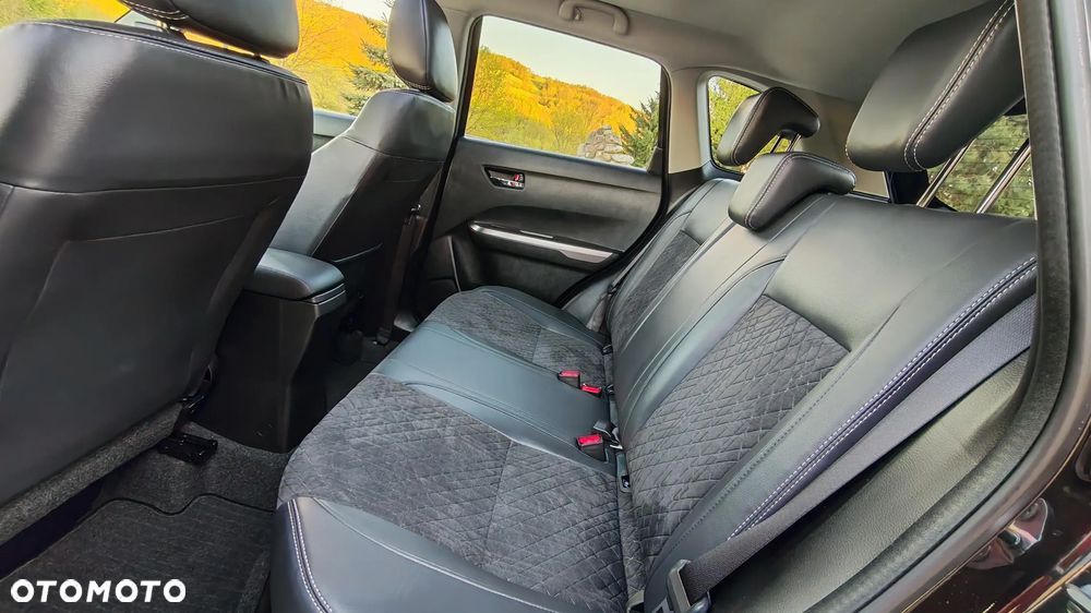 Suzuki Vitara 1.4 Boosterjet Hybrid Comfort+ - 25