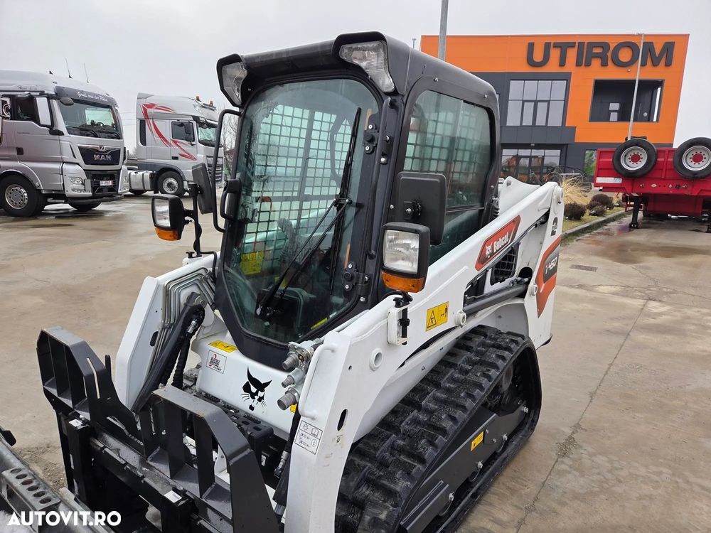 Bobcat PE SENILE, NOU, SUPER PROMOTIE 46900 EUR+Tva, furci, cupa multifuncitonala 4x1, ridica 717kg, masa operationala 3t, motor Bobcat 41kW, cabina inchisa, inst hidr suplimentara, posibilitate leasing 5 ani-PROMOTIE 46900 EUR+Tva - 32