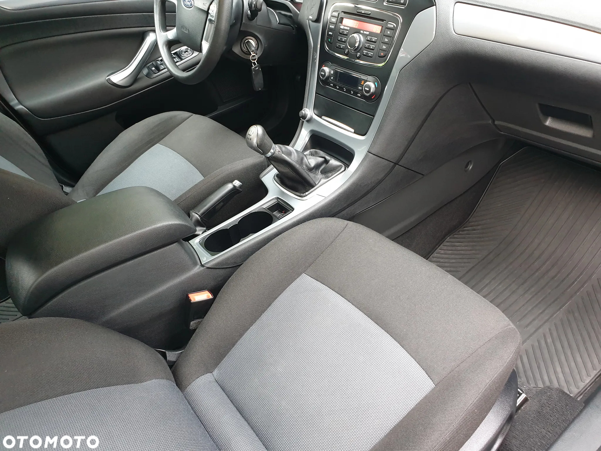 Ford Mondeo 2.0 Silver X - 12