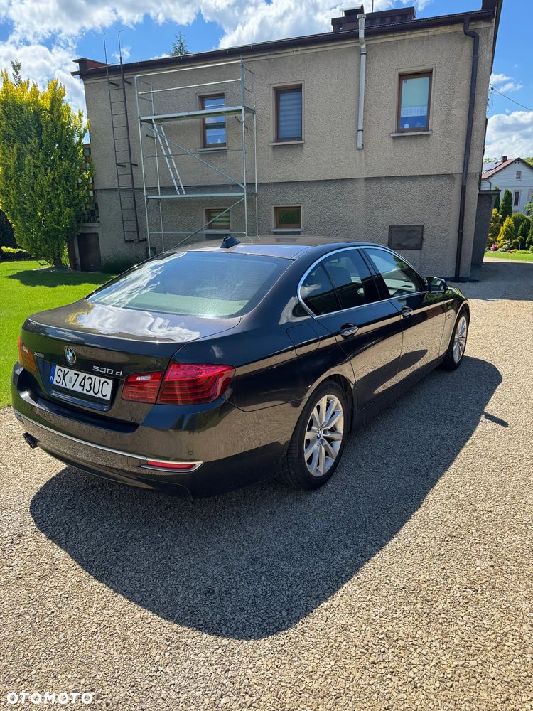 BMW Seria 5 530d xDrive Luxury Line - 10