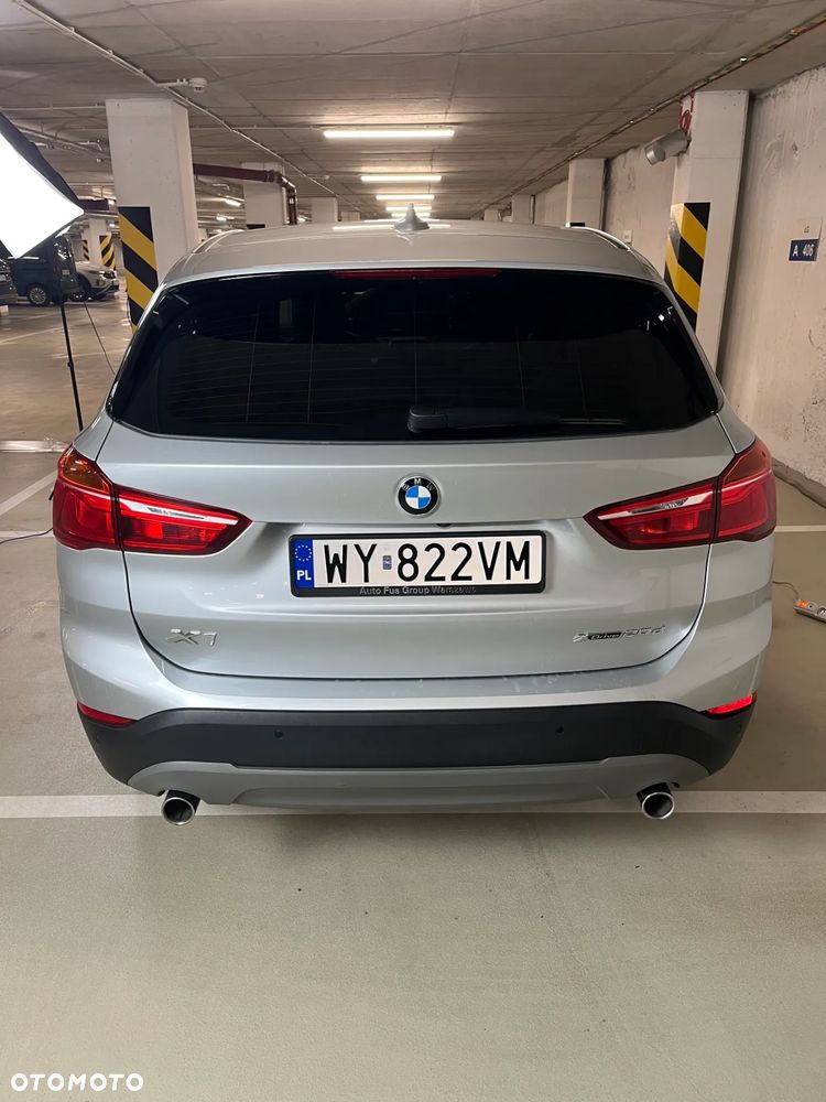 BMW X1 xDrive20d - 10