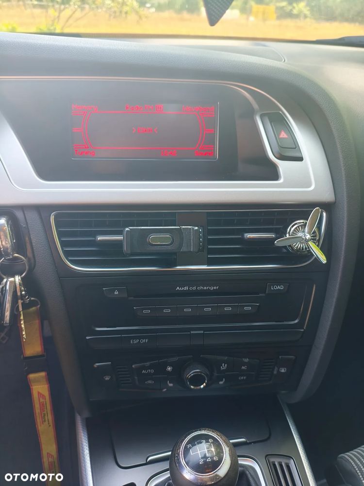 Audi A4 Avant 2.0 TDI - 32