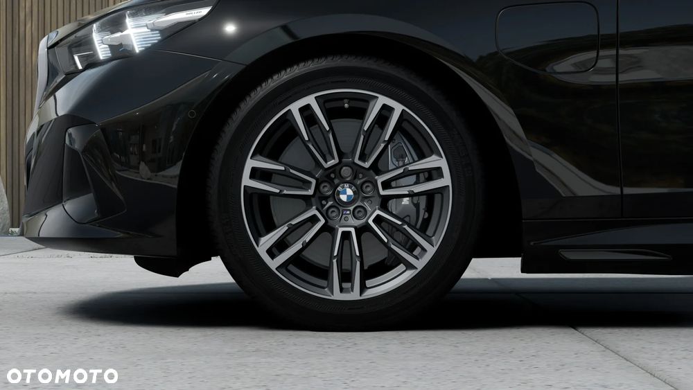 BMW Seria 5 550e xDrive PHEV - 9