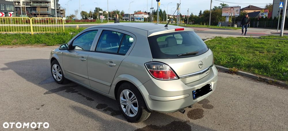 Opel Astra III 1.6 Essentia - 2