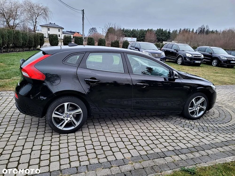 Volvo V40 T2 Momentum - 5