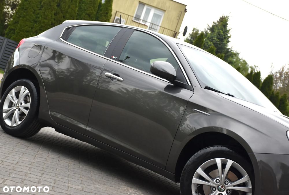 Alfa Romeo Giulietta 1.6 JTDM Distinctive - 38