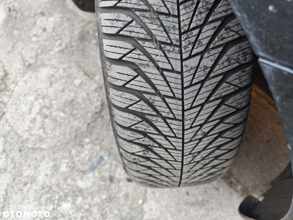 Volkswagen Touran 1.6 TDI DPF BlueMotion Technology Comfortline - 24