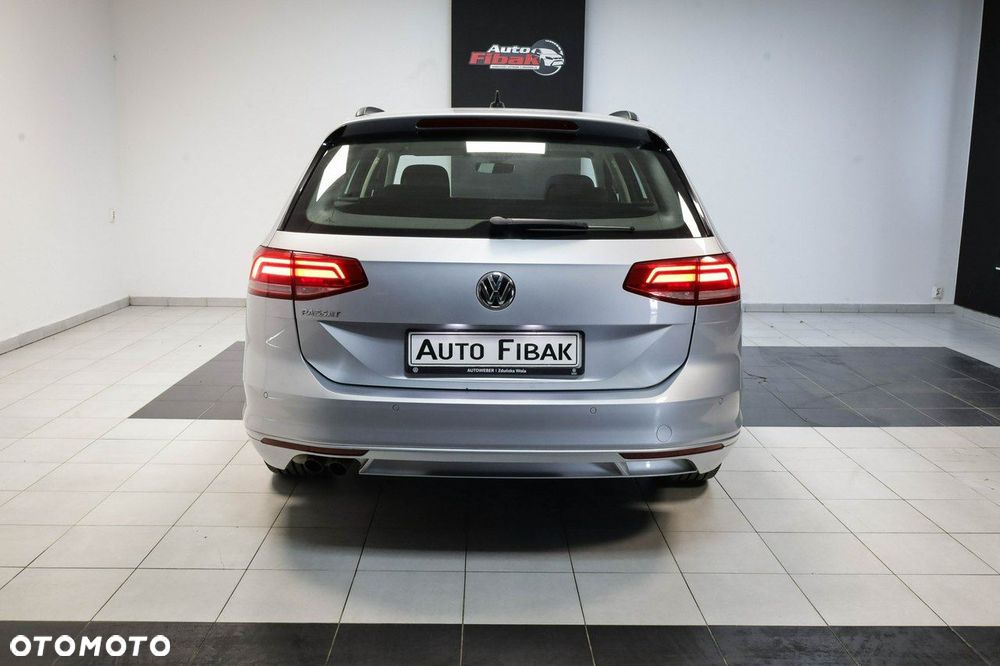 Volkswagen Passat - 10