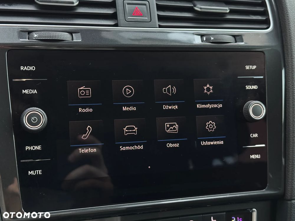 Volkswagen Golf 1.4 TSI BMT Comfortline - 31