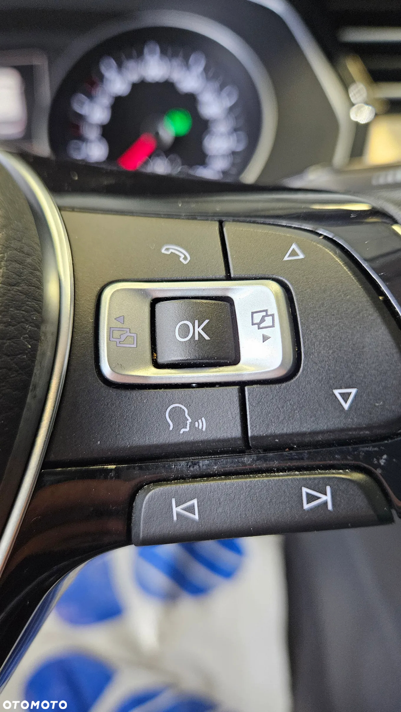 Volkswagen Passat - 19