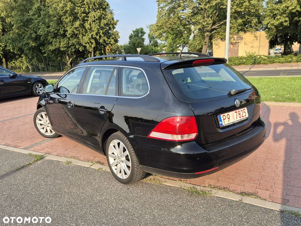 Volkswagen Golf - 6