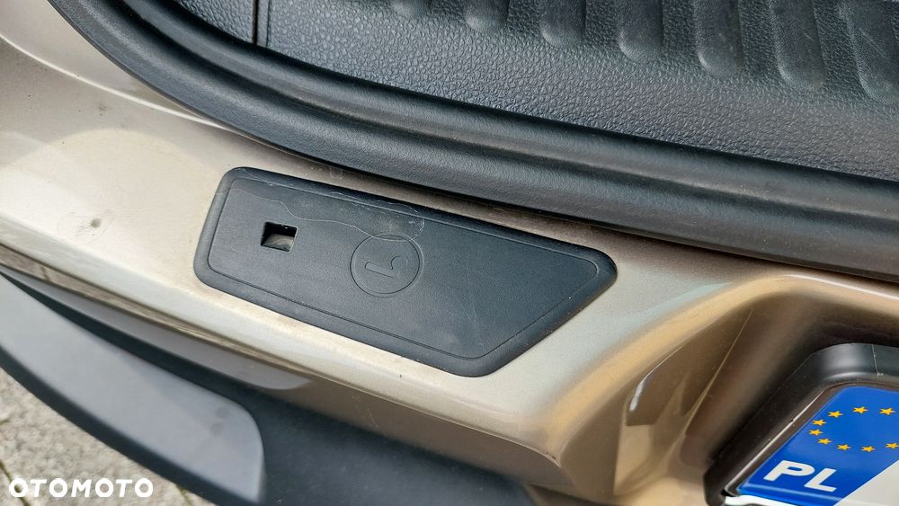 Volkswagen Tiguan - 17