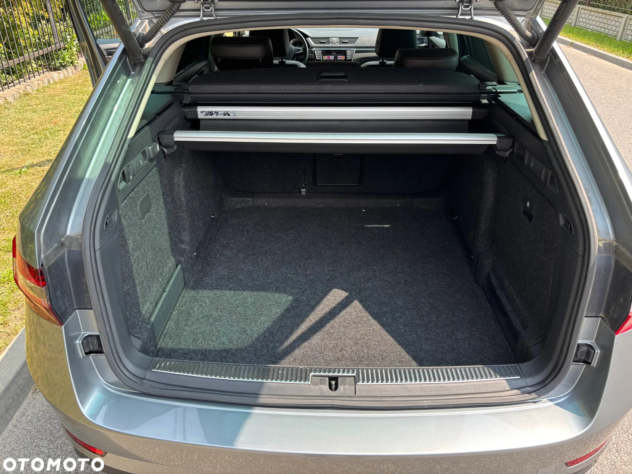 Skoda Superb 2.0 TDI L&K DSG - 13