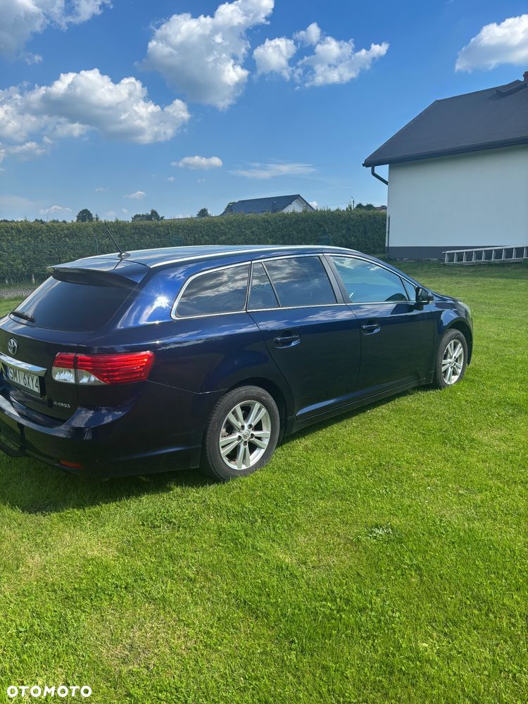 Toyota Avensis - 1