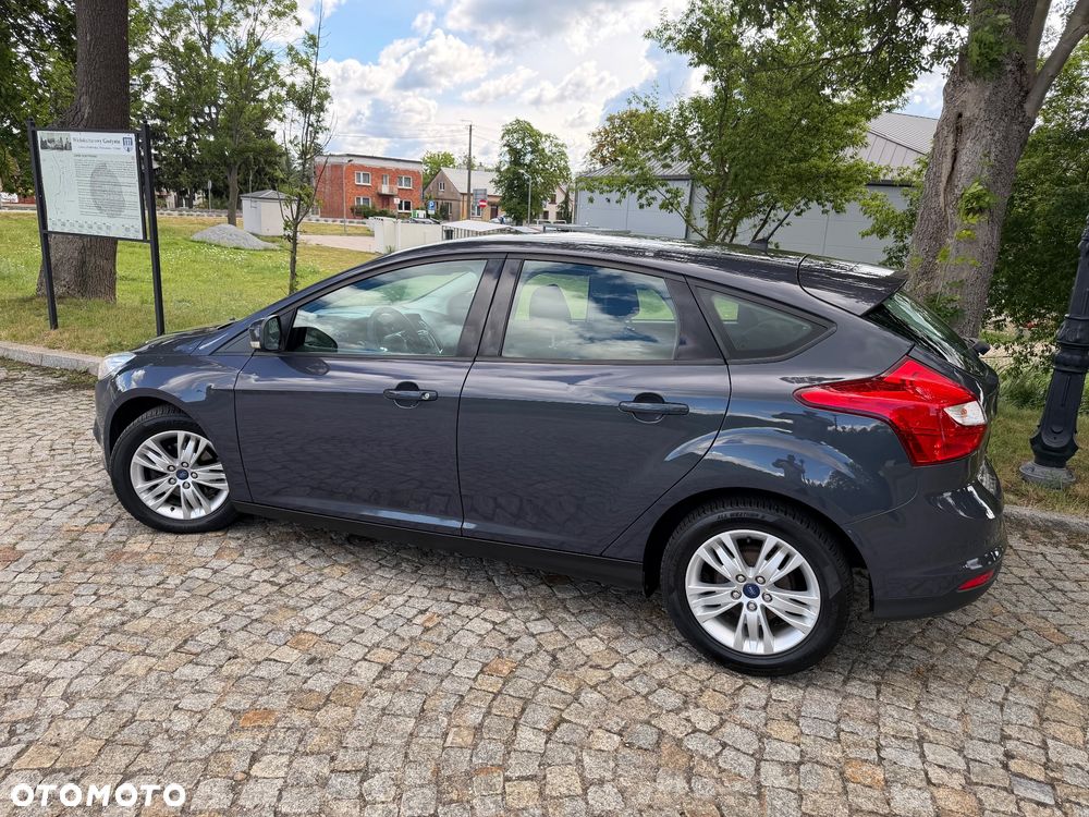 Ford Focus 1.6 TDCi DPF Champions Edition - 13