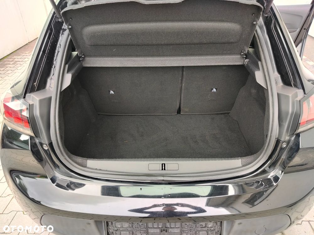 Peugeot 208 - 16