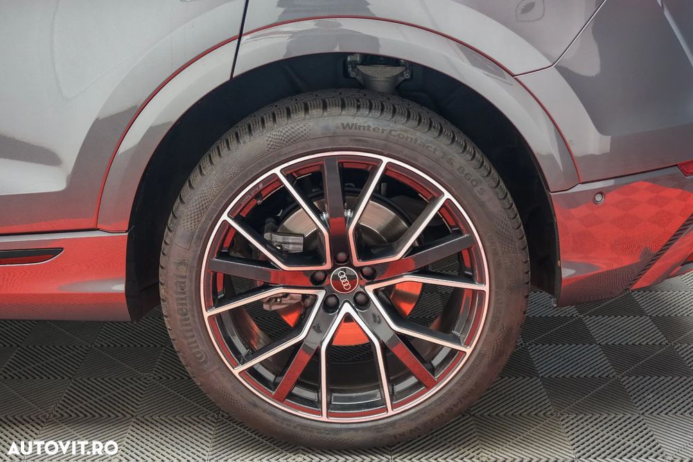 Audi Q8 55 TFSI quattro Tiptronic MHEV - 12