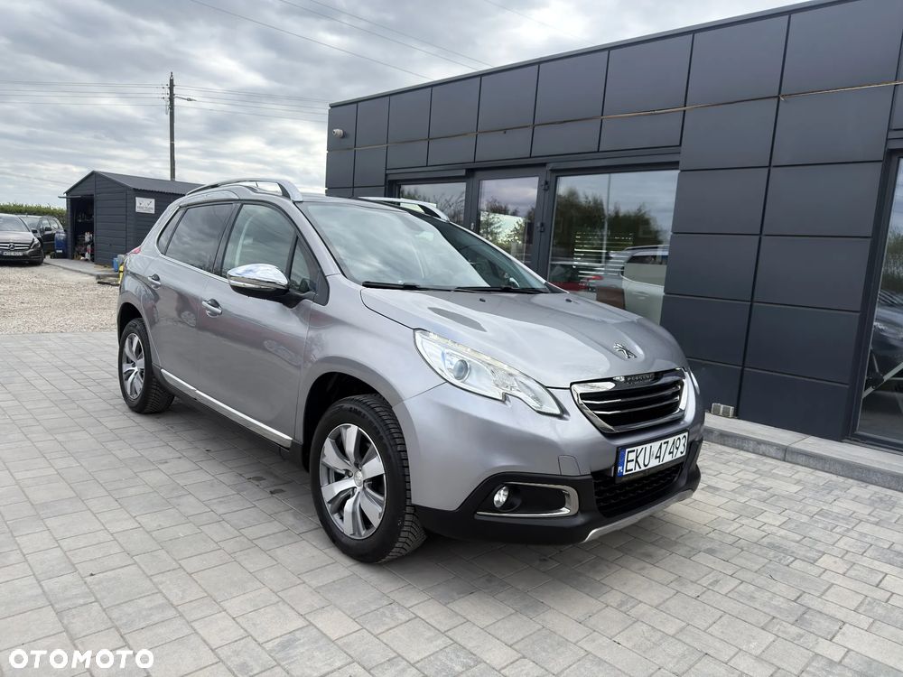 Peugeot 2008 1.2 Pure Tech GPF Allure S&S - 12